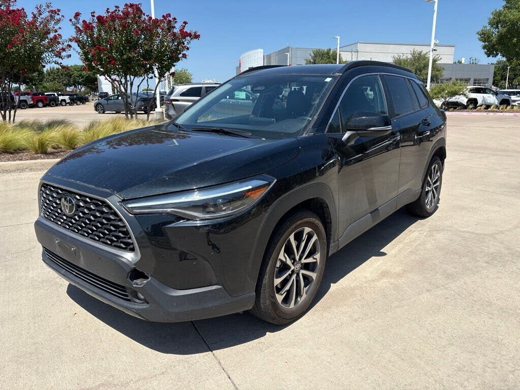 2025 TOYOTA COROLLA
