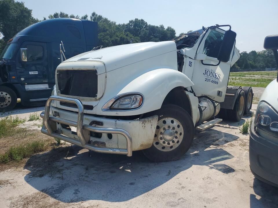 2015 FREIGHTLINER Columbia