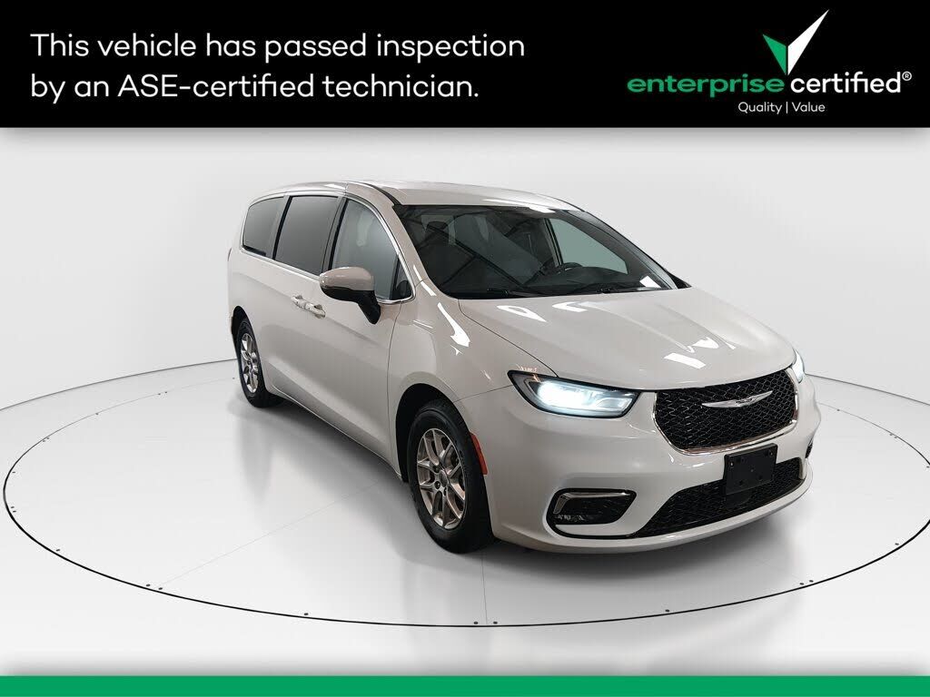 2023 CHRYSLER Pacifica