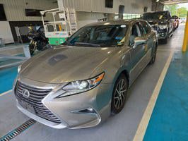 2017 LEXUS ES