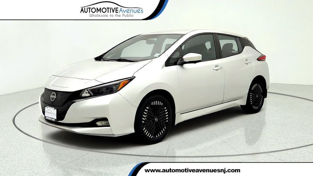 2023 NISSAN Leaf