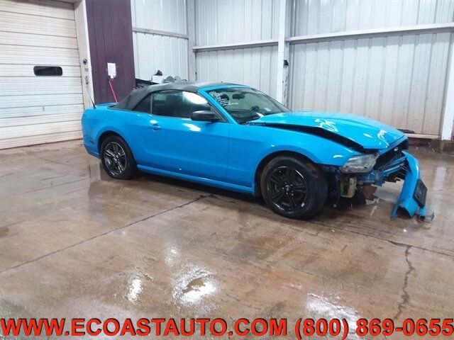 2013 FORD Mustang