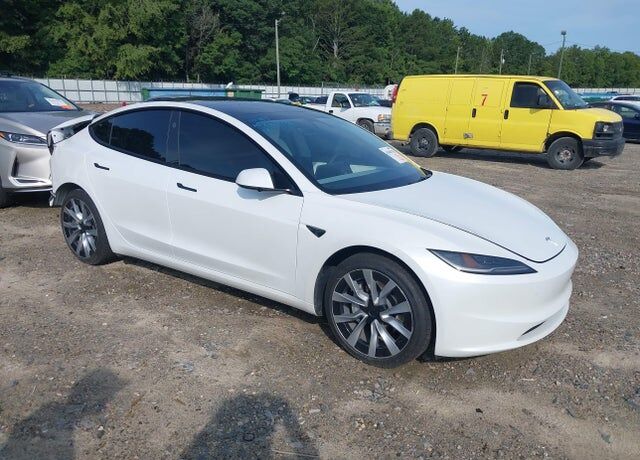 2025 TESLA Model 3