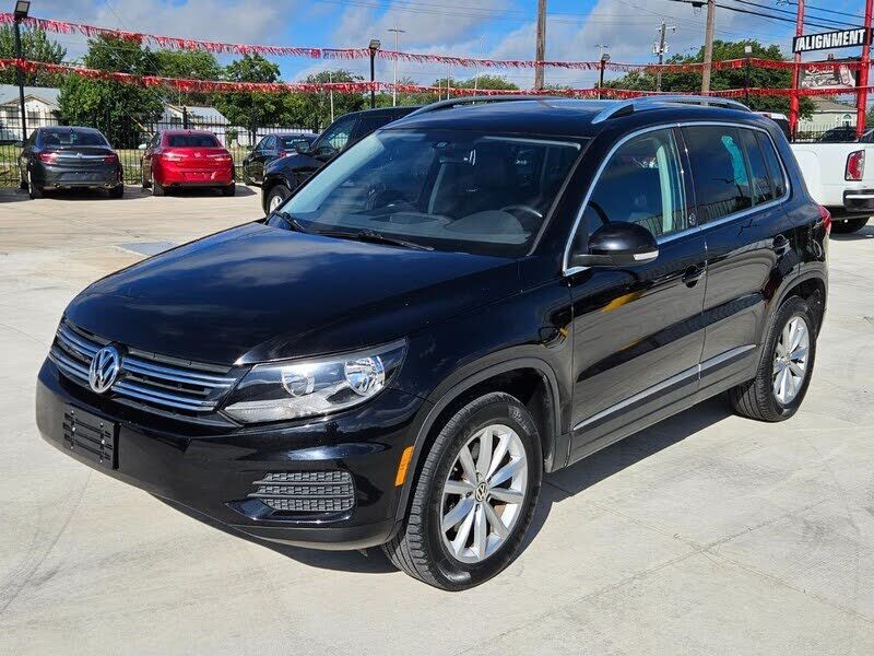 2017 VOLKSWAGEN Tiguan