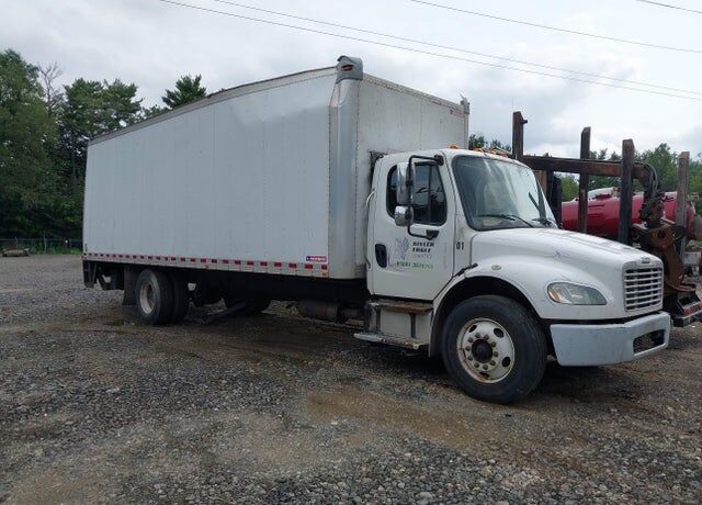 2016 FREIGHTLINER M2