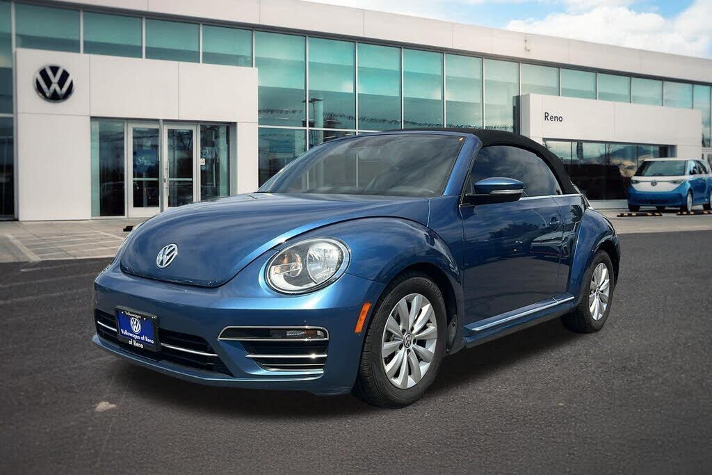 2018 VOLKSWAGEN Beetle