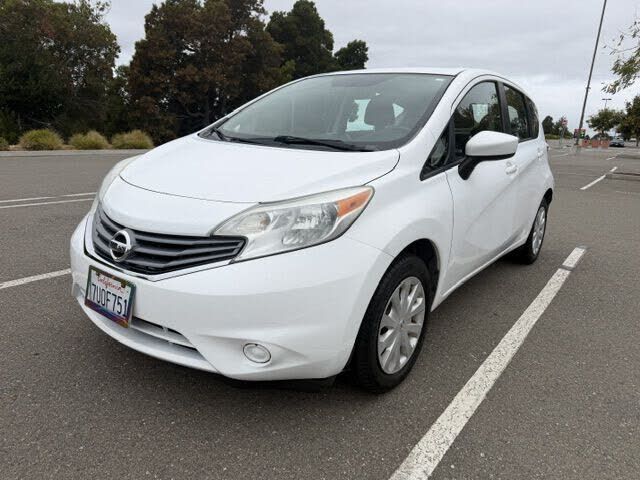 2015 NISSAN Versa