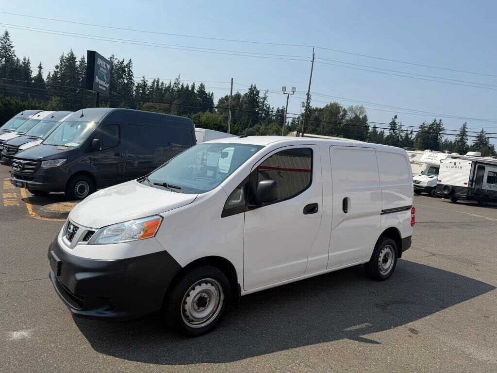 2015 NISSAN NV200