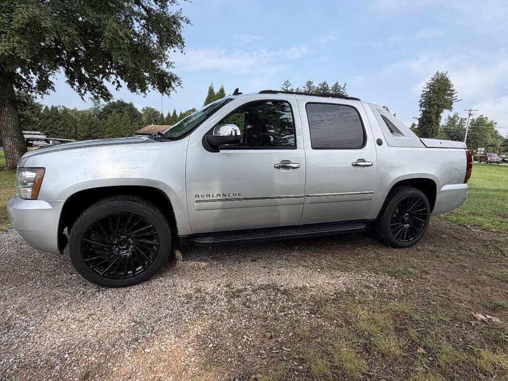 2013 CHEVROLET Avalanche