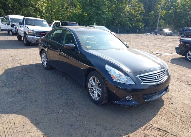 2015 INFINITI Q40