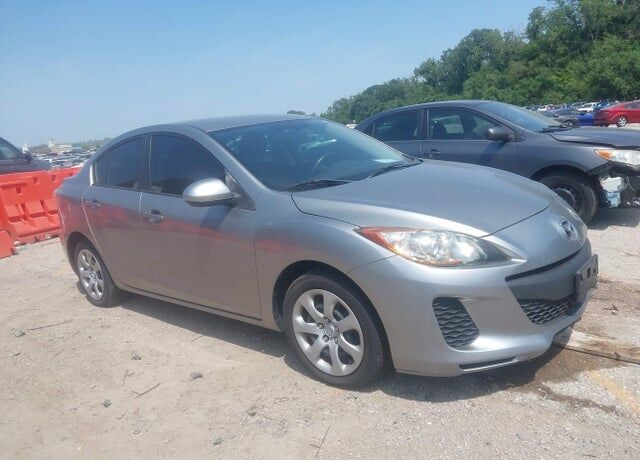 2012 MAZDA Mazda3