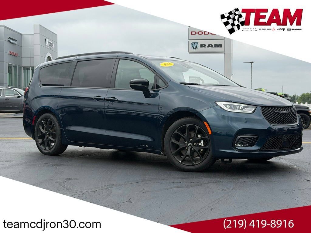 2025 CHRYSLER Pacifica
