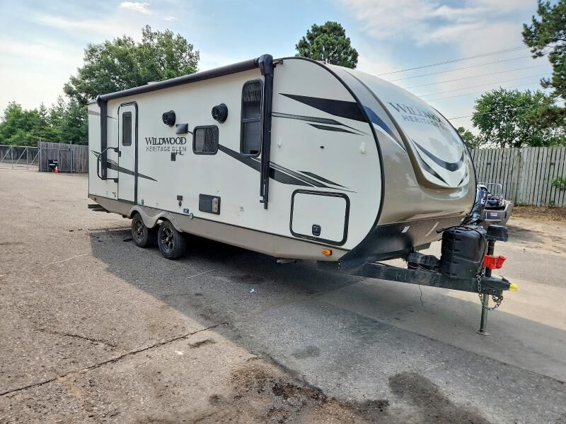 2023 FOREST RIVER Wildwood Laminated Towables