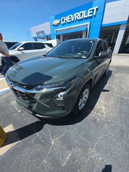 2026 CHEVROLET Trax