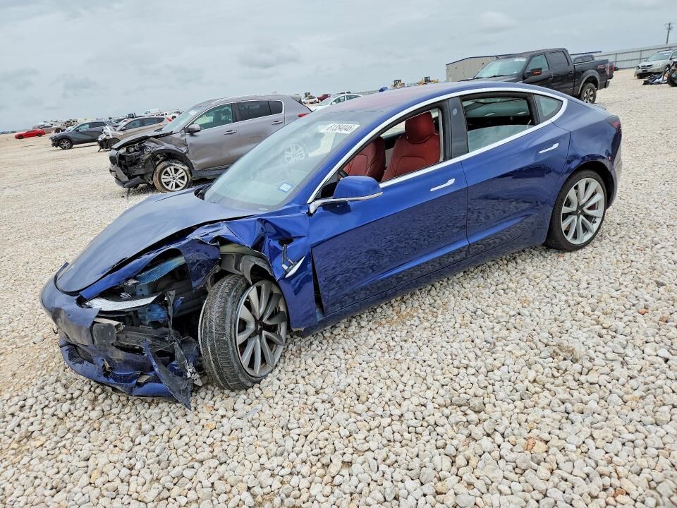 2018 TESLA Model 3