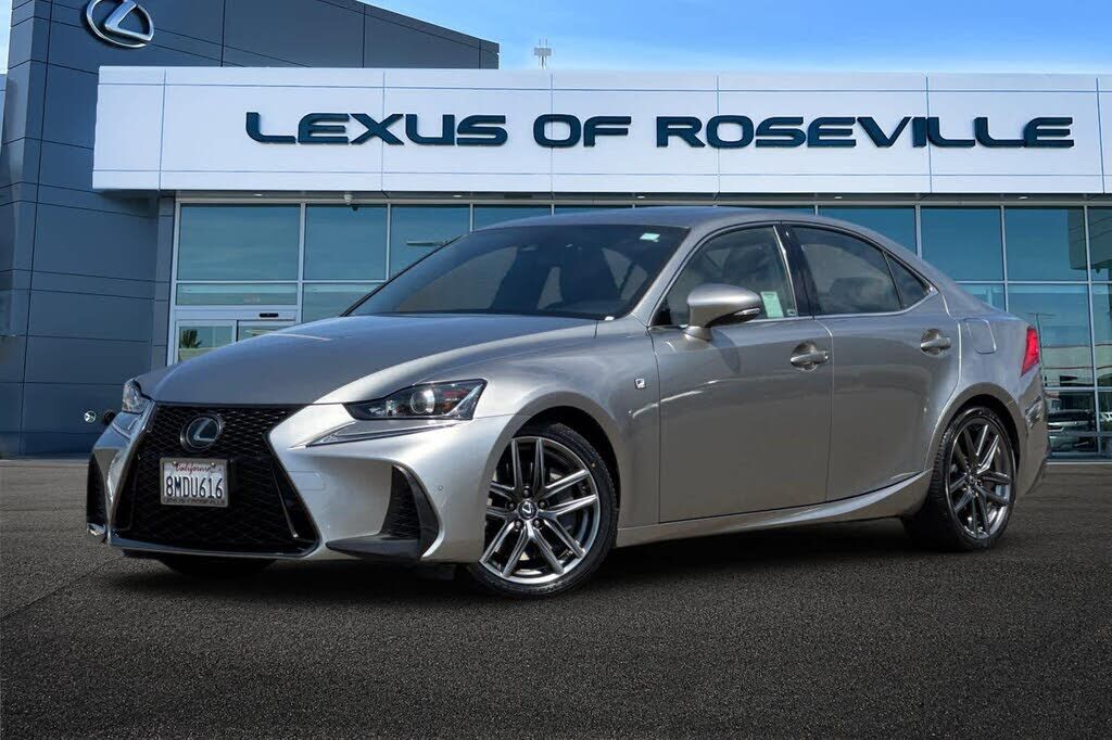 2019 LEXUS IS