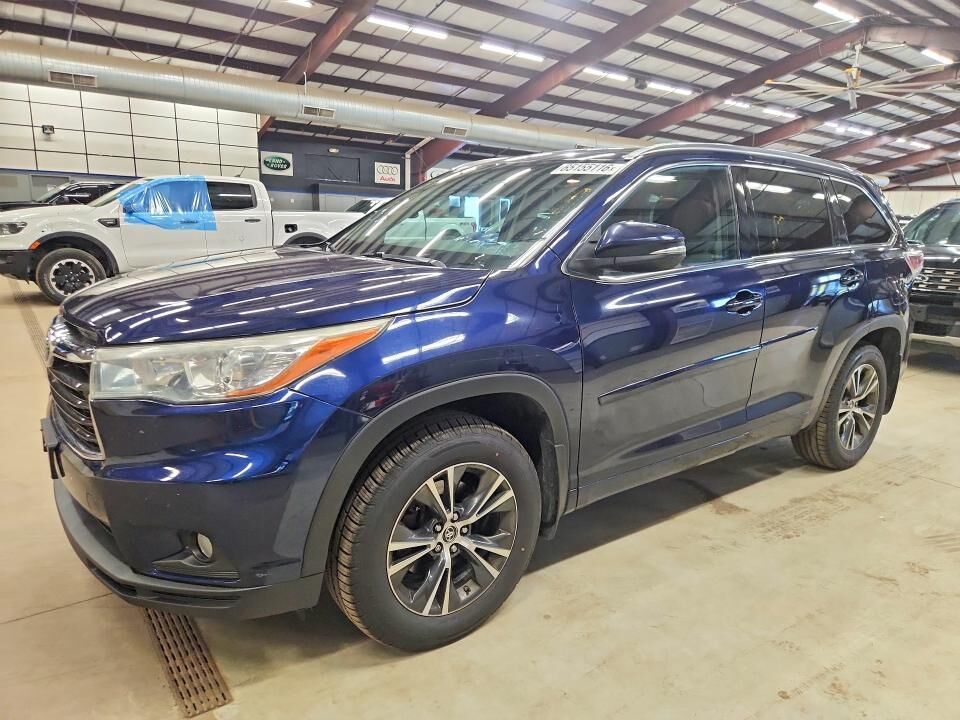 2016 TOYOTA Highlander