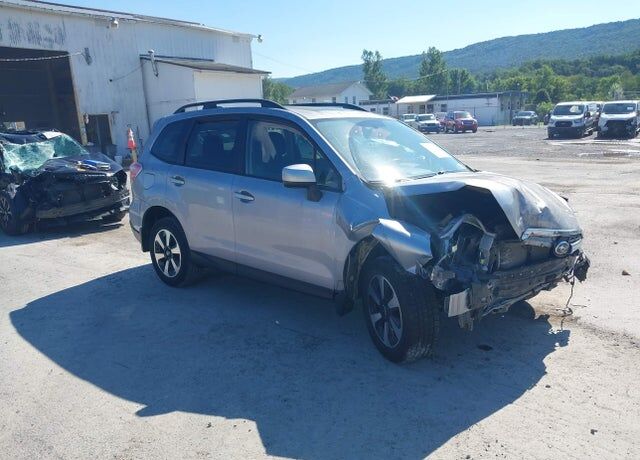 2018 SUBARU Forester
