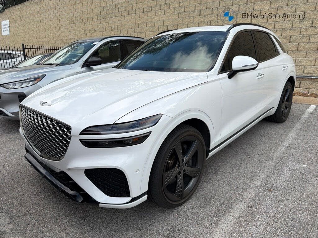 2023 GENESIS GV70