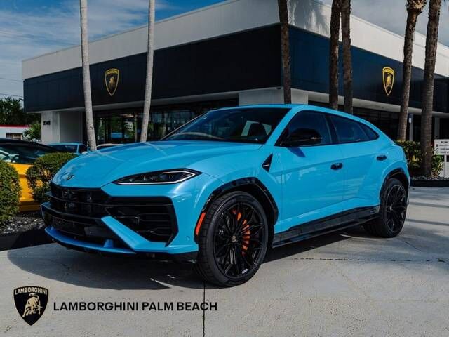 2026 LAMBORGHINI URUS
