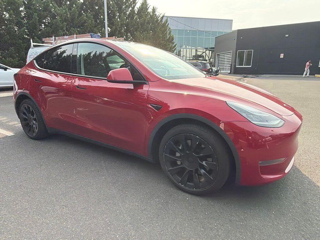 2021 TESLA Model Y