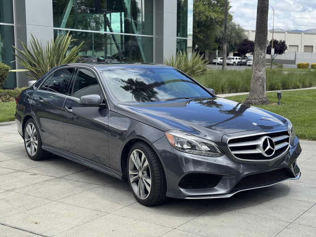 2016 MERCEDES-BENZ E-Class