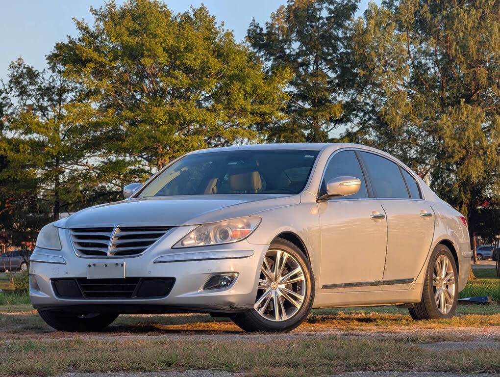 2011 HYUNDAI Genesis