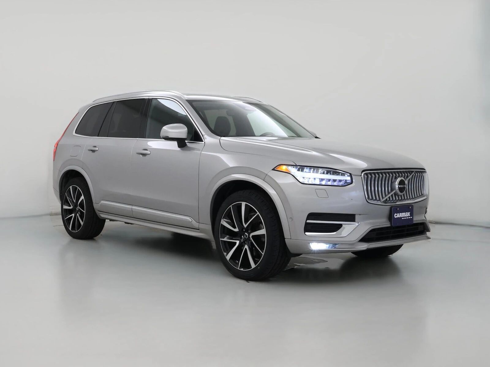 2023 VOLVO XC90