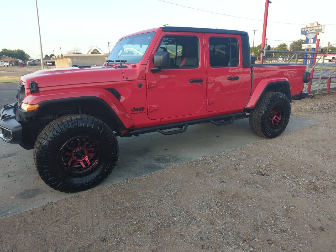 2024 JEEP Gladiator