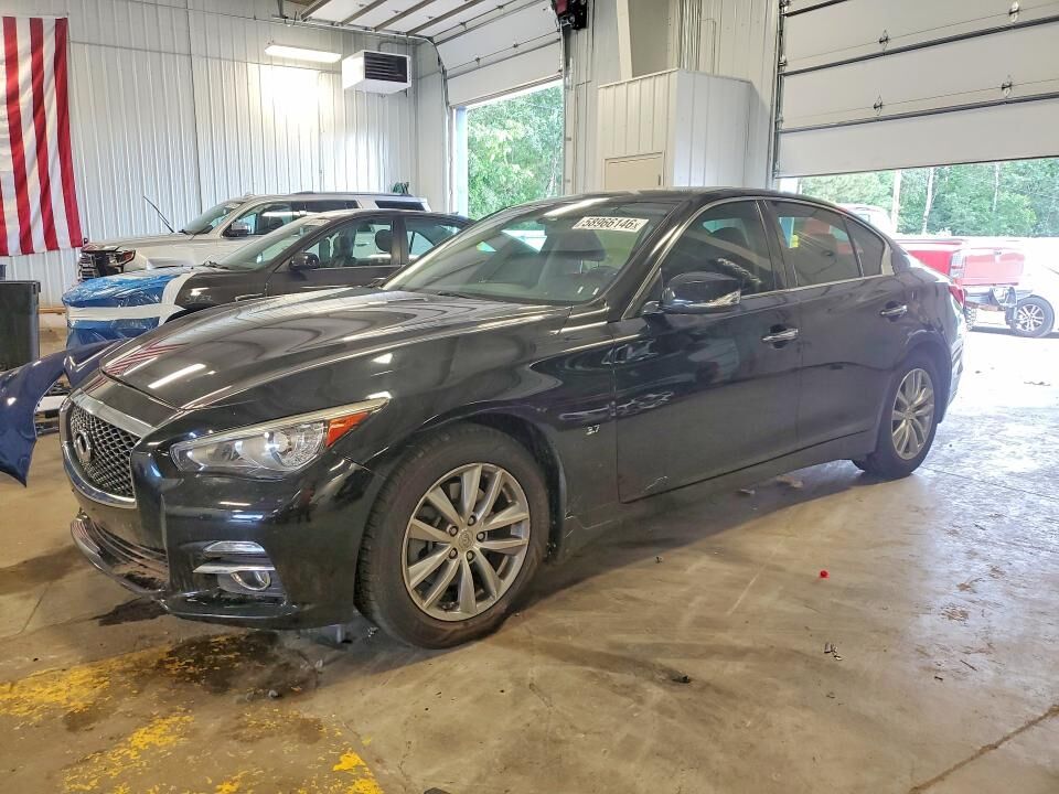 2015 INFINITI Q50