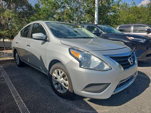 2017 NISSAN Versa