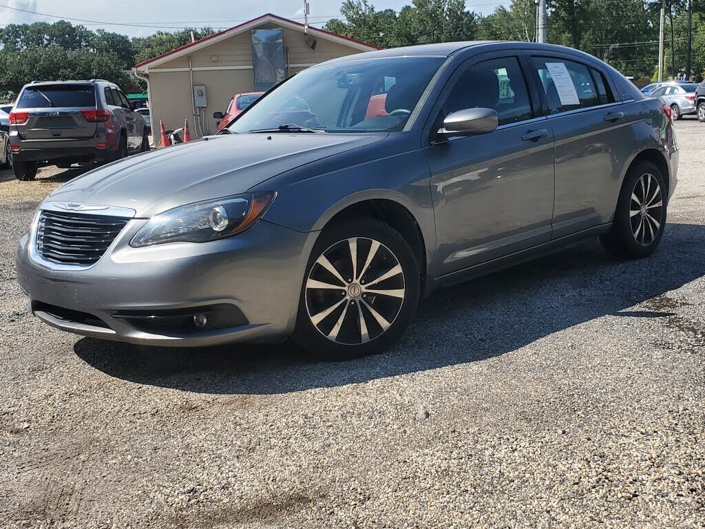 2013 CHRYSLER 200