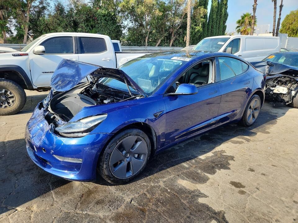 2022 TESLA Model 3