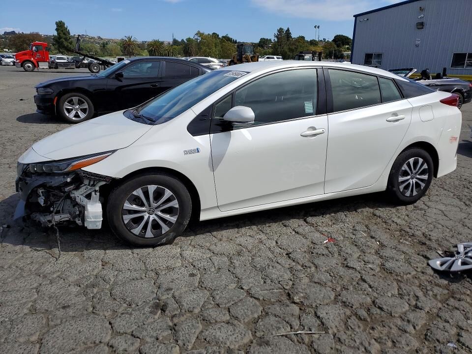 2020 TOYOTA Prius
