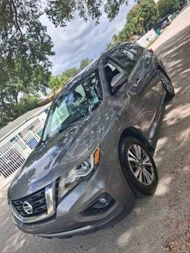 2017 NISSAN Pathfinder
