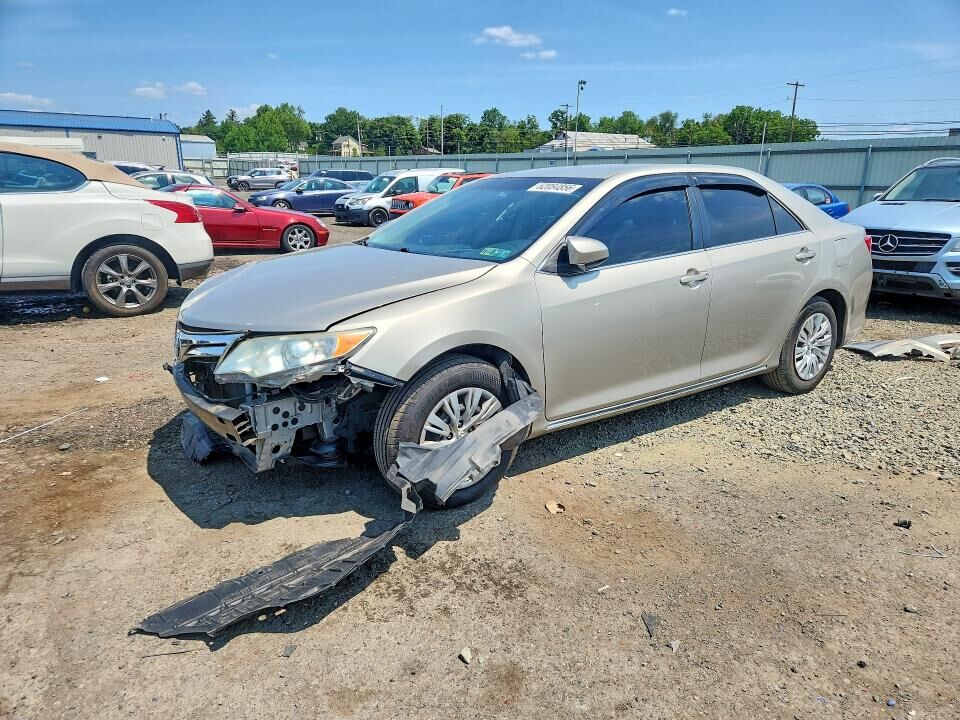 2013 TOYOTA Camry