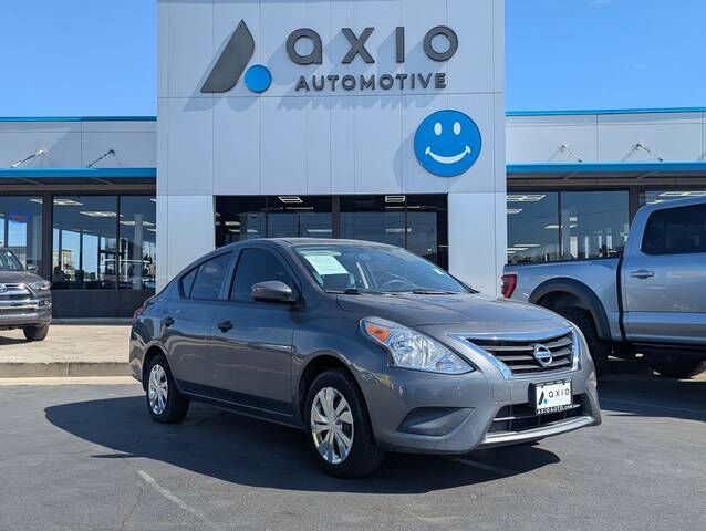 2016 NISSAN Versa