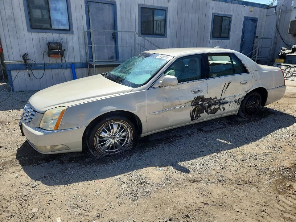2010 CADILLAC DTS