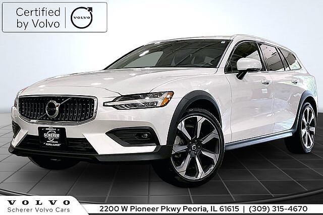 2021 VOLVO V60CC
