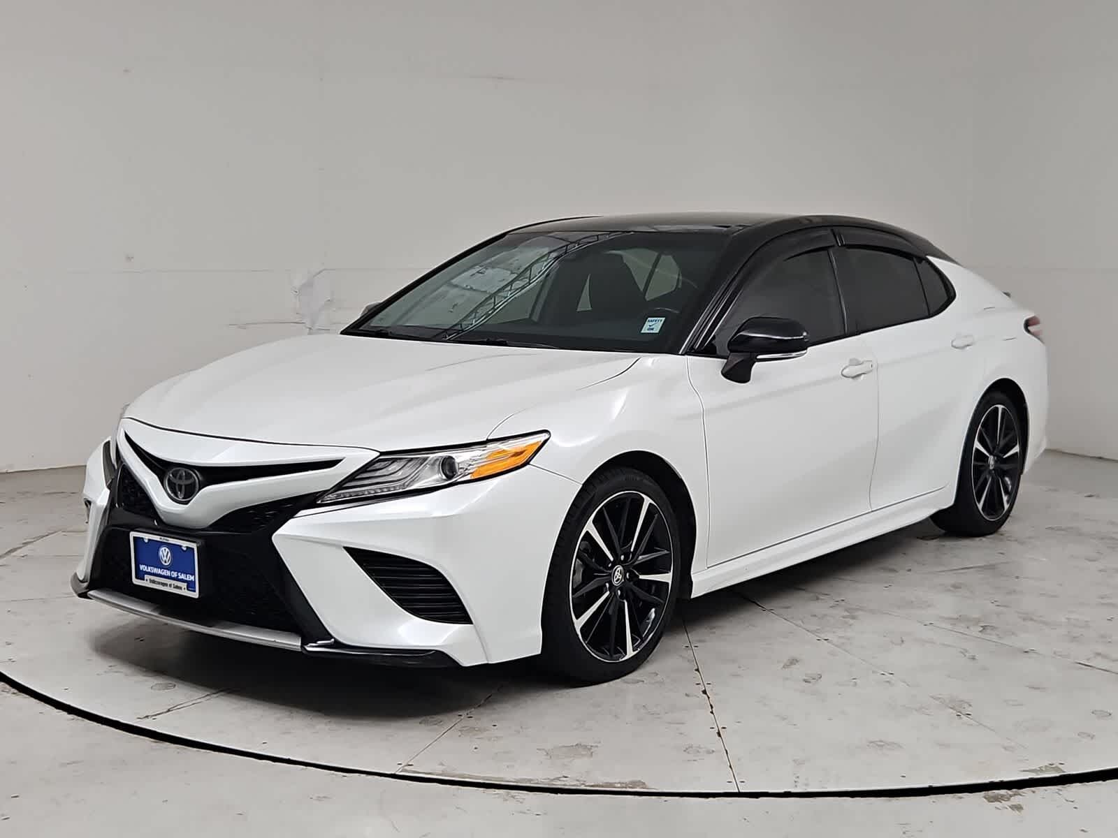 2020 TOYOTA Camry
