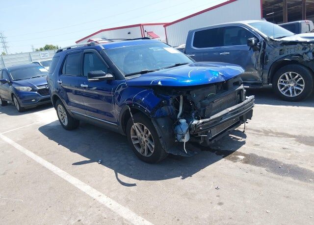 2015 FORD Explorer