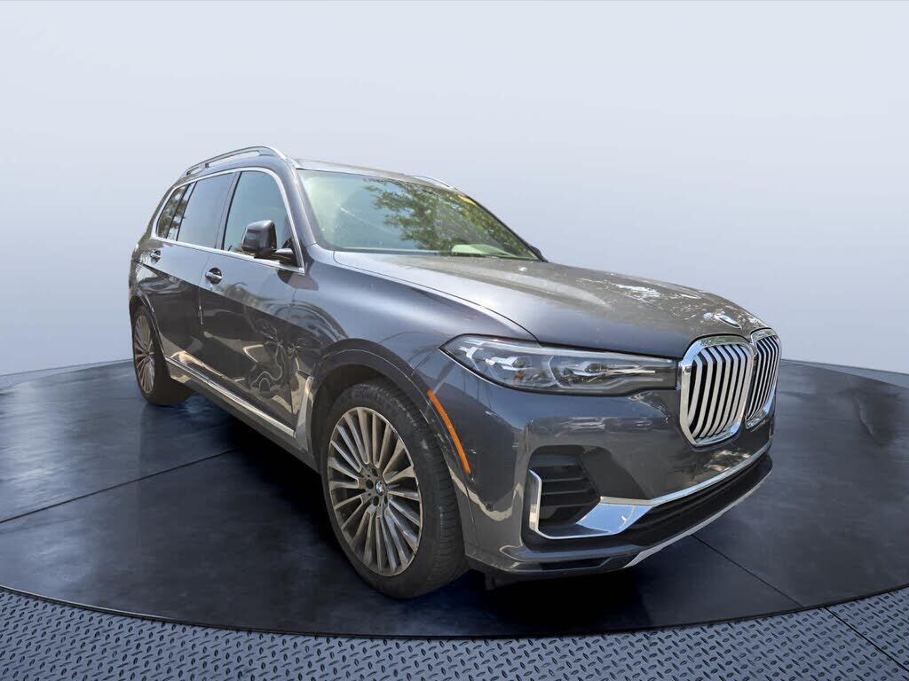 2021 BMW X7