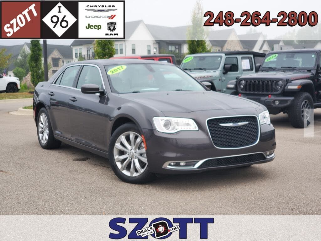 2017 CHRYSLER 300