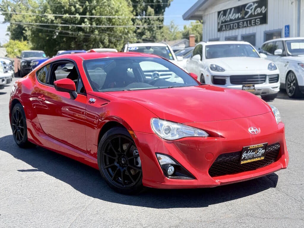 2016 TOYOTA Scion