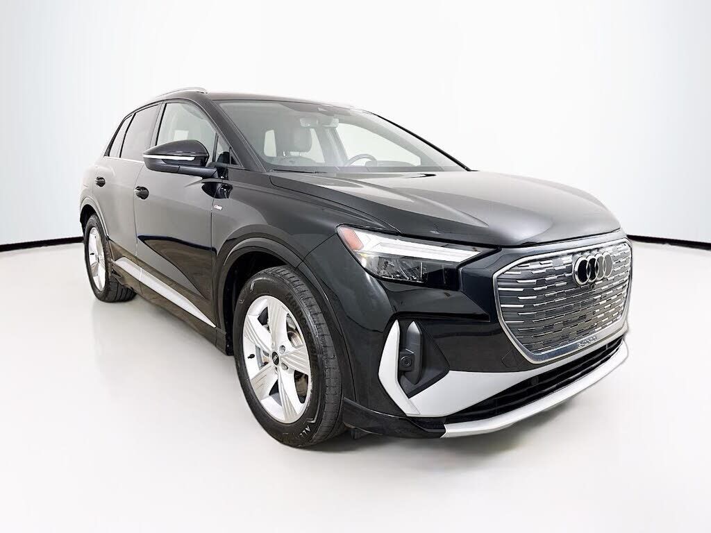 2024 AUDI Q4