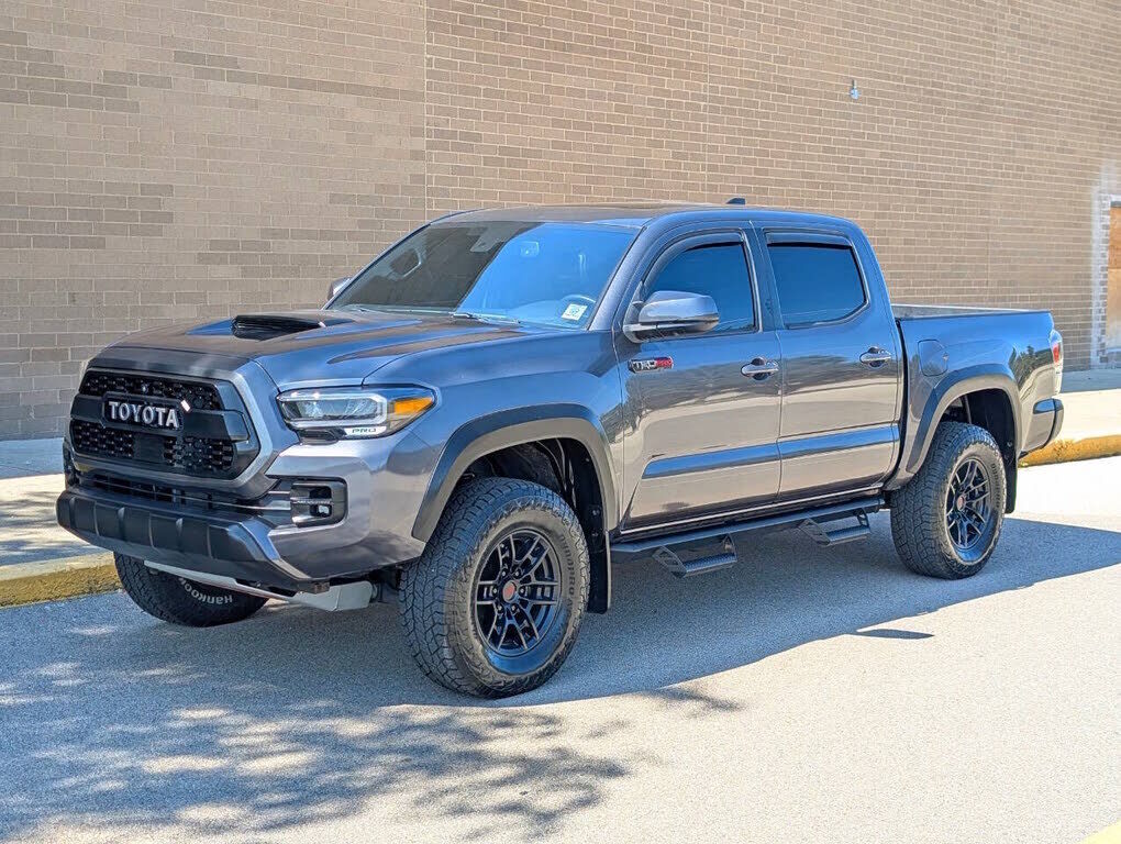 2020 TOYOTA Tacoma
