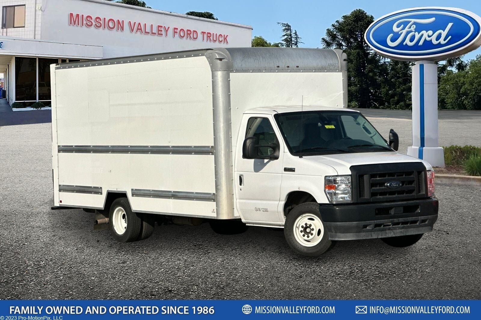 2022 FORD E-350
