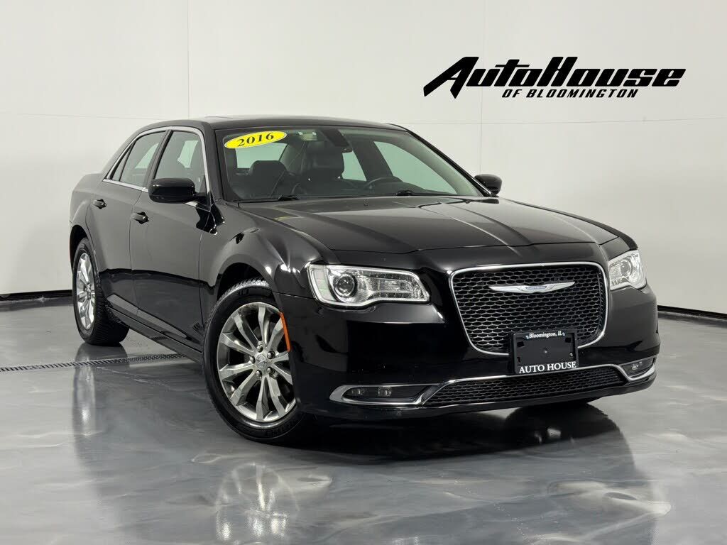 2016 CHRYSLER 300