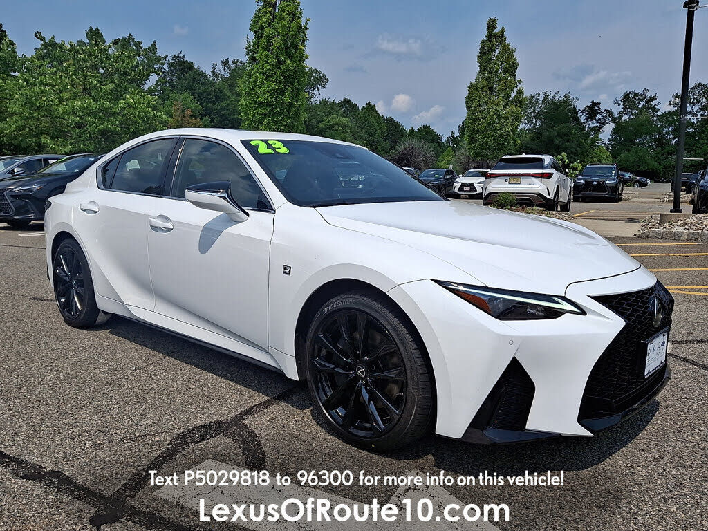 2023 LEXUS IS