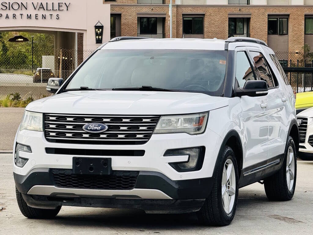 2016 FORD Explorer